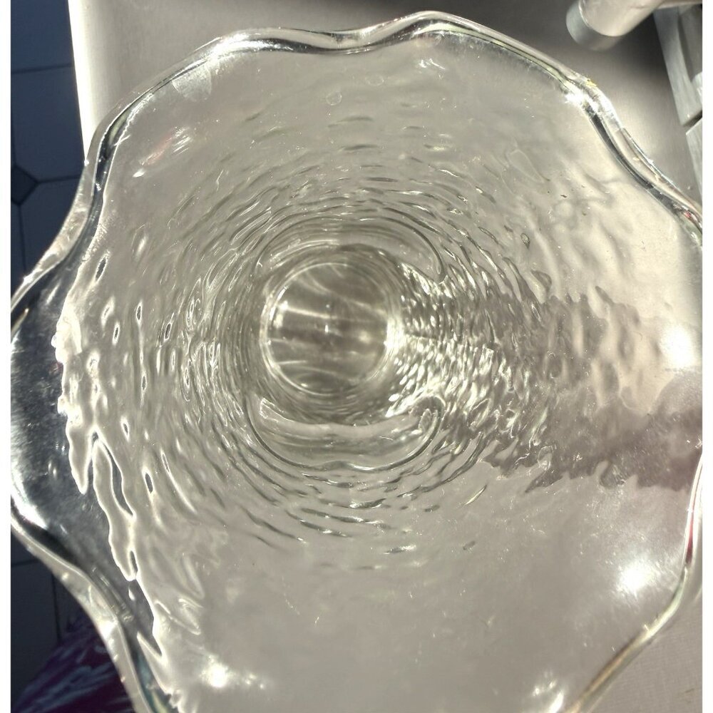 Vintage Anchor Hocking Clear Glass Dimpled Scalloped Edge & Raised Heart Vase - Picture 4 of 8